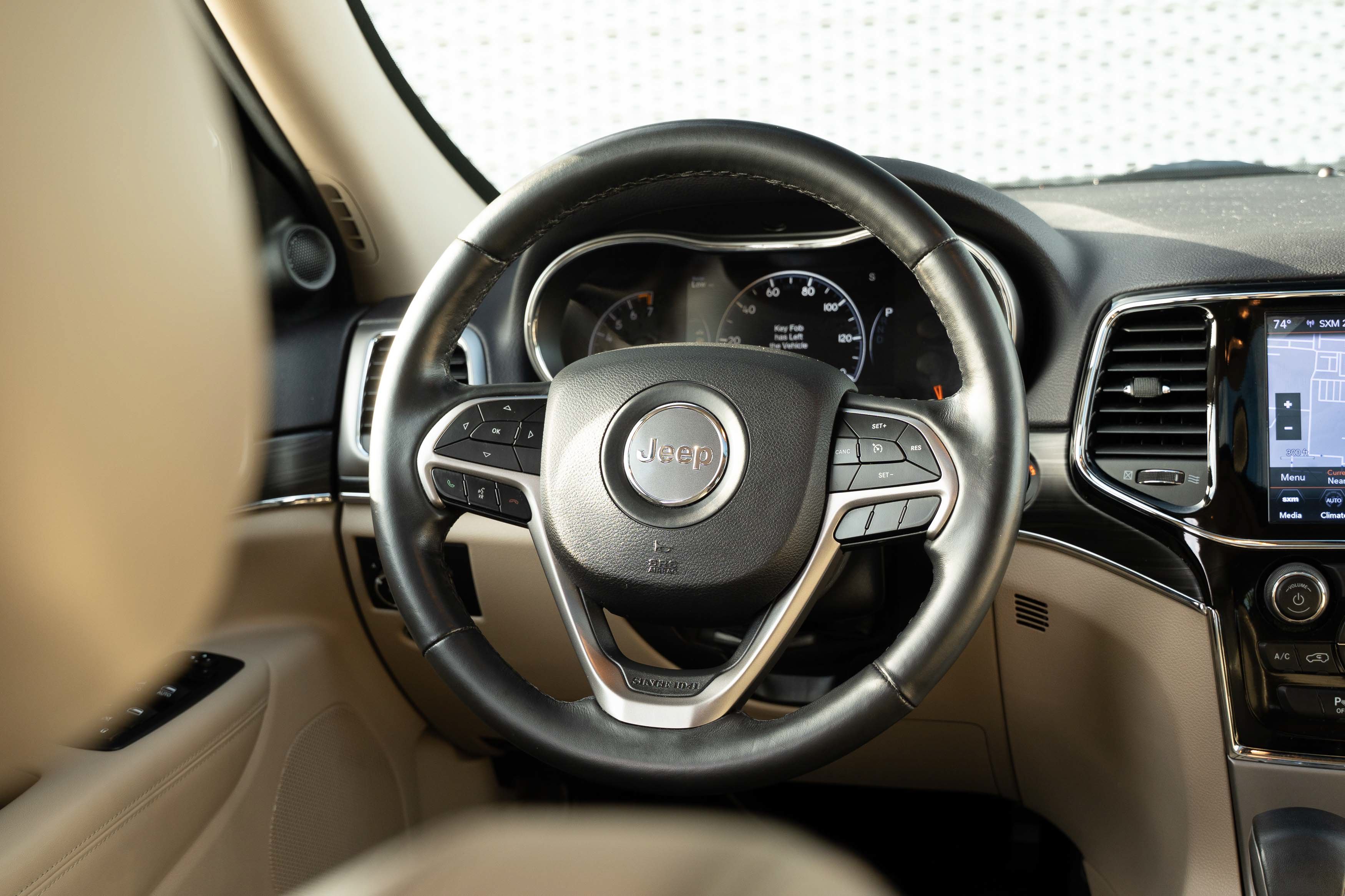Used 2019 Slate Blue Pearlcoat Jeep Limited image 9