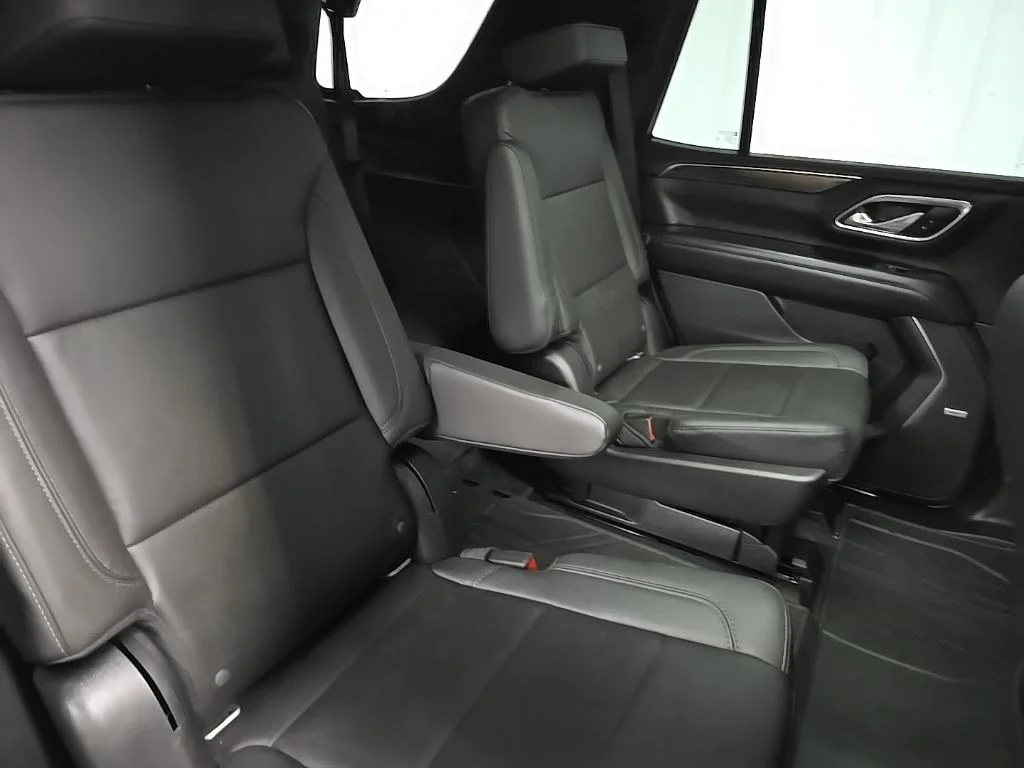 Used 2021 Black Chevrolet Z71 image 20