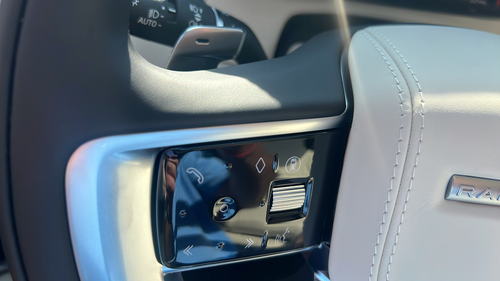 New 2026 Green Land Rover SE 7 Seats image 28