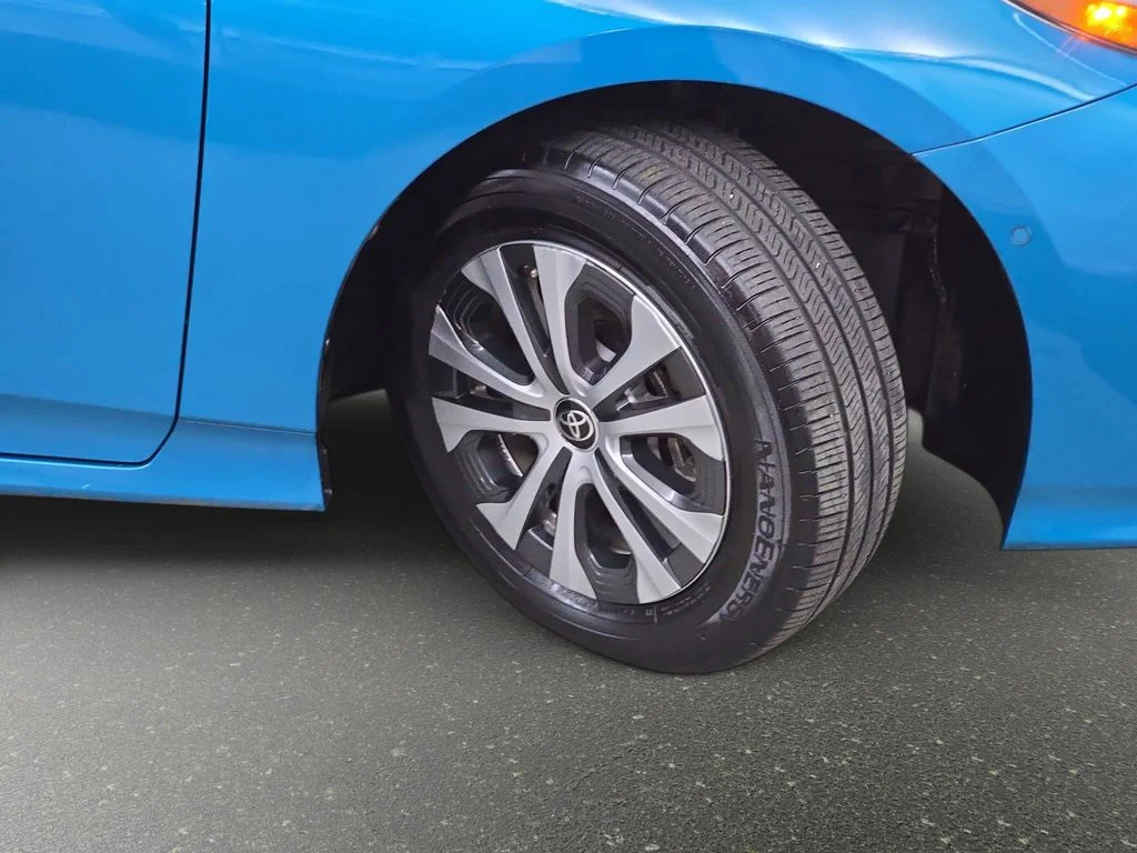 Used 2020 Blue Toyota Limited image 33