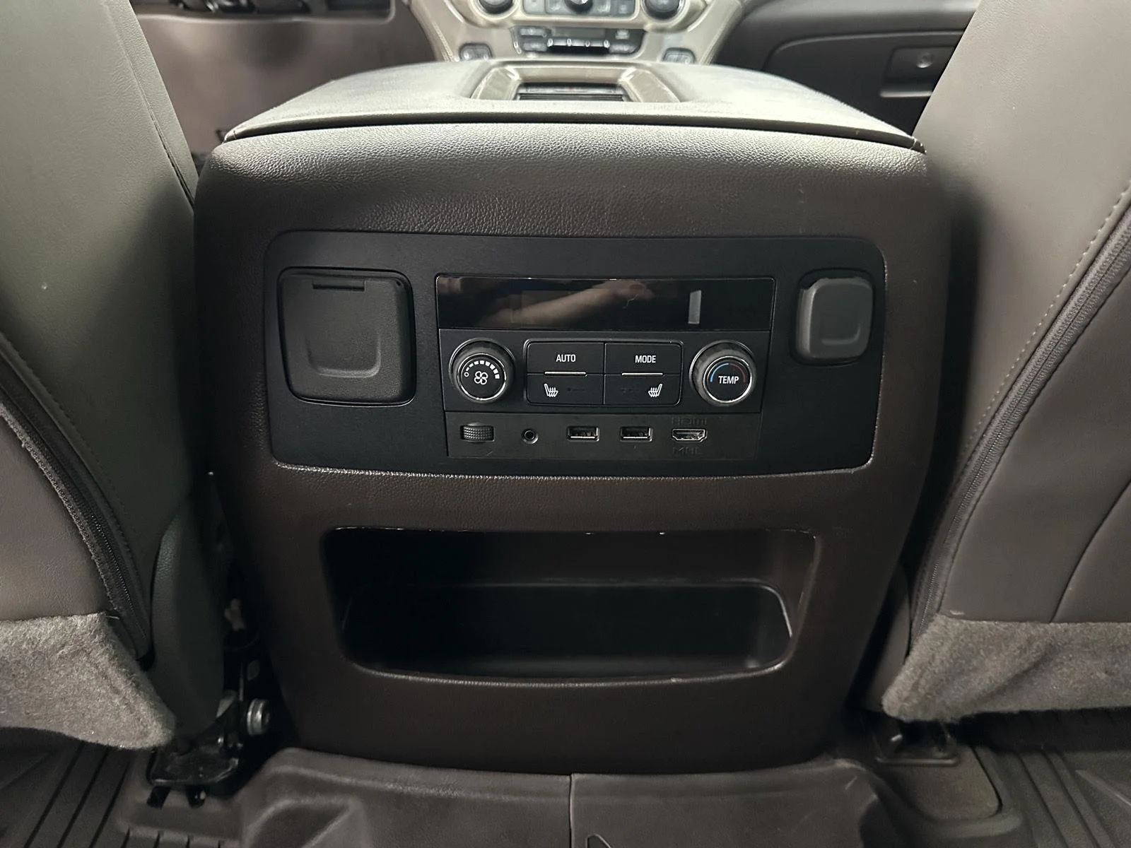 Used 2019 SUMMIT WHITE GMC Denali image 21