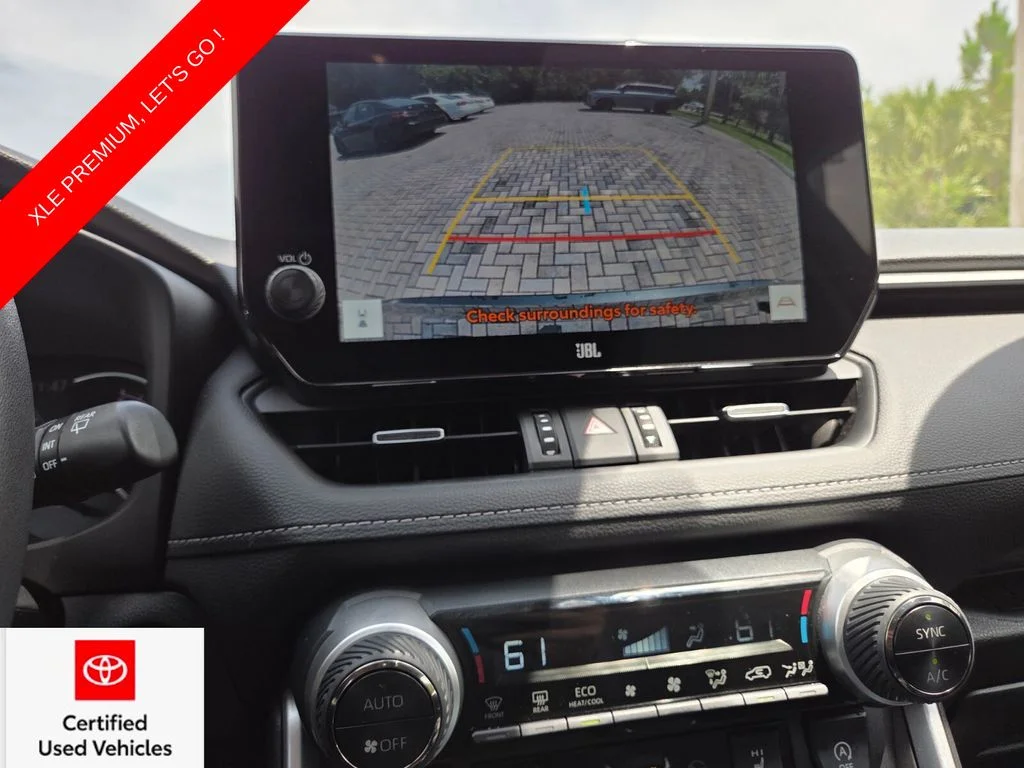 Certified Used 2023  Toyota XLE Premium image 33