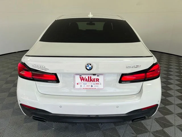 Used 2023 Alpine White BMW 540i image 6