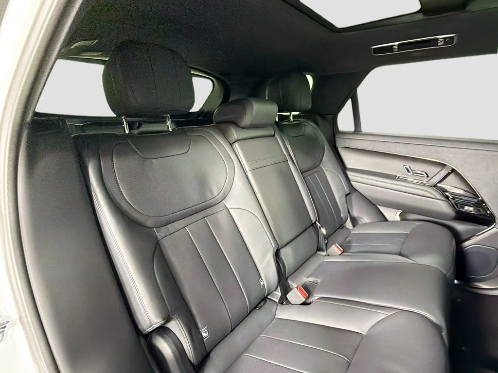 Certified Used 2024 White Land Rover Dynamic SE image 29