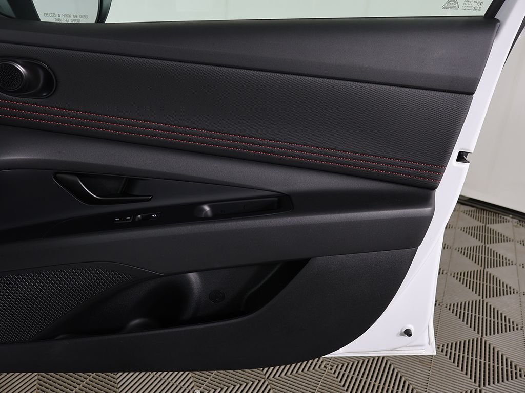 2025 Hyundai Elantra N Line - Photo 24