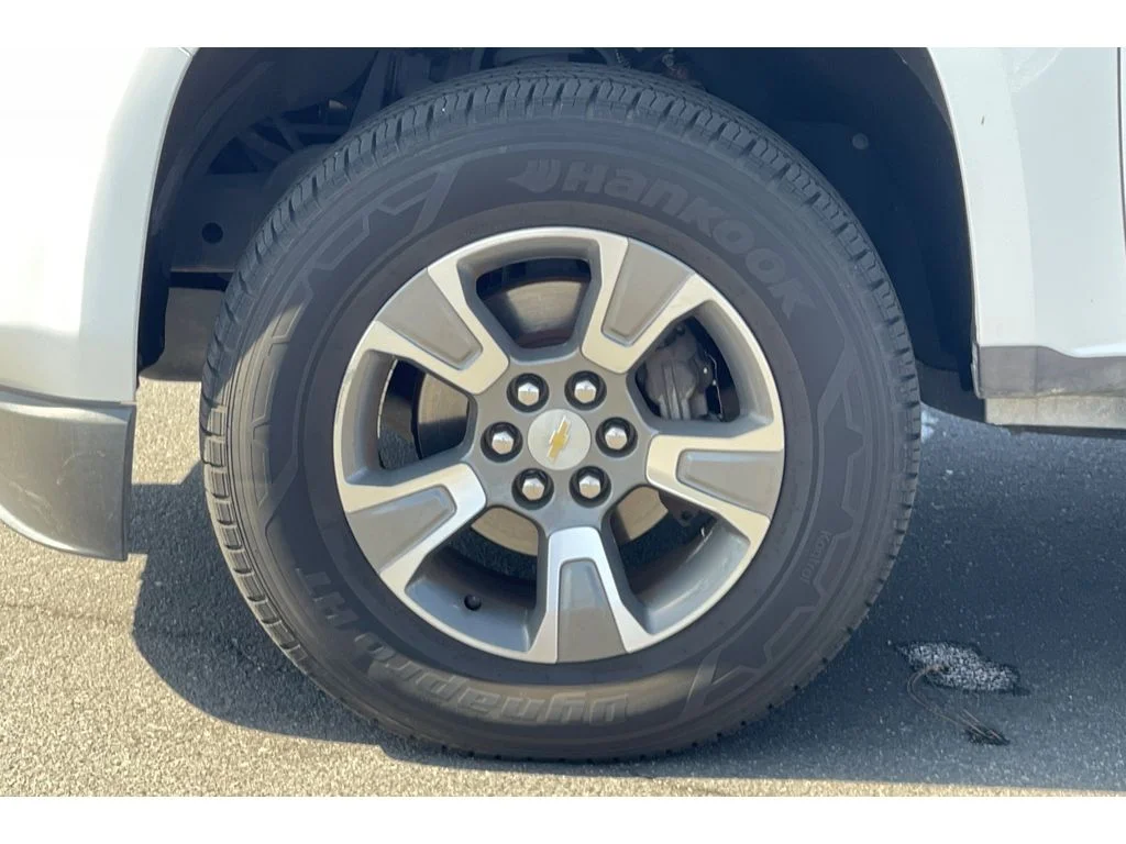 Used 2016 Summit White Chevrolet 4WD Z71 image 10