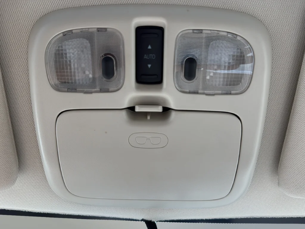 Used 2012 Blue Ford Limited image 21
