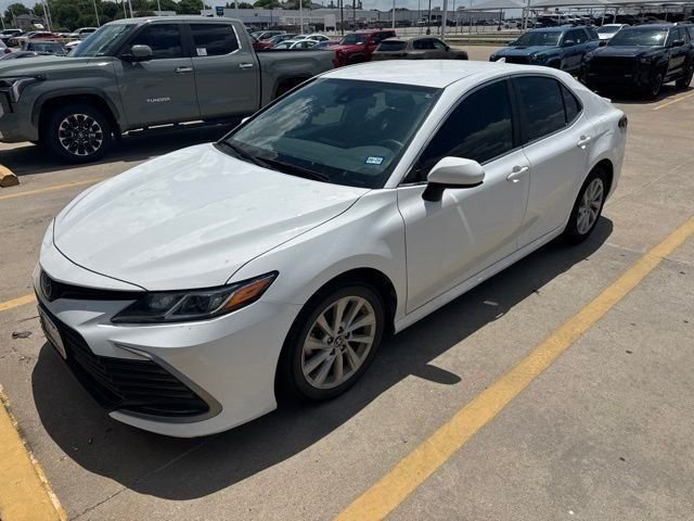 Used 2022 White Toyota LE image 2