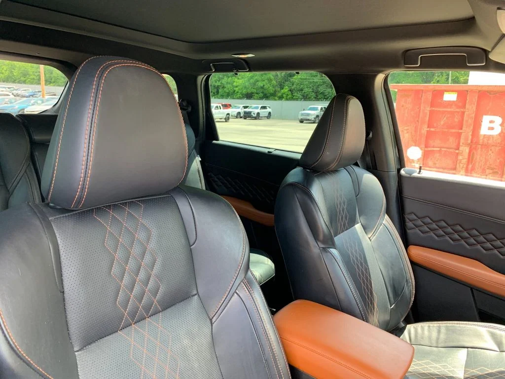 Used 2022 Black Mitsubishi SEL image 20