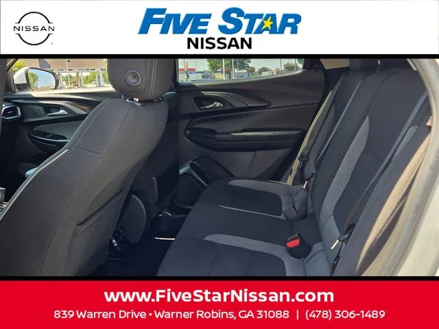 Used 2022 White Chevrolet LT image 6