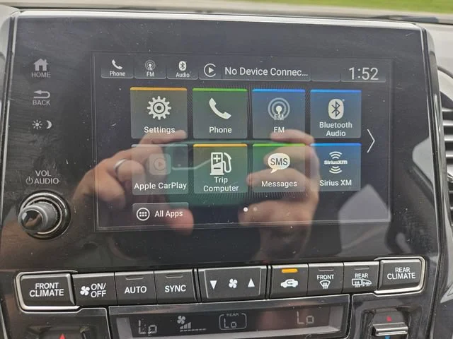 Used 2019 White Honda EX-L image 19