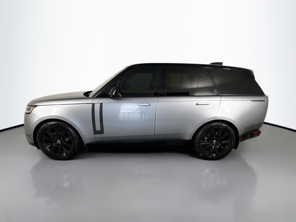 Used 2023 Gray Land Rover SE image 2
