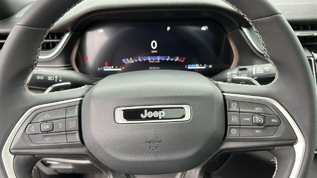 2023 Jeep Grand Cherokee L Altitude - Photo 12