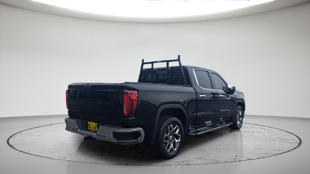Used 2024 Onyx Black GMC SLT image 6