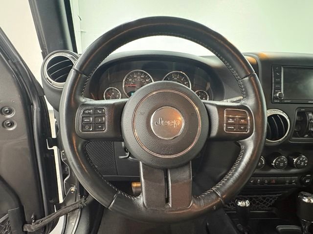Used 2016 Gray Jeep Unlimited Sahara image 14