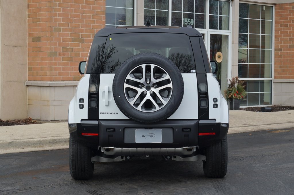 2026 LAND ROVER DEFENDER - Image 4