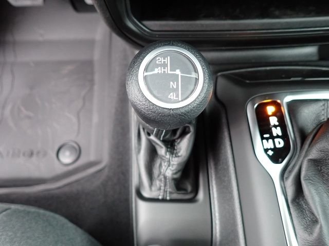 2025 Jeep Wrangler 4-Door Sahara - Photo 18
