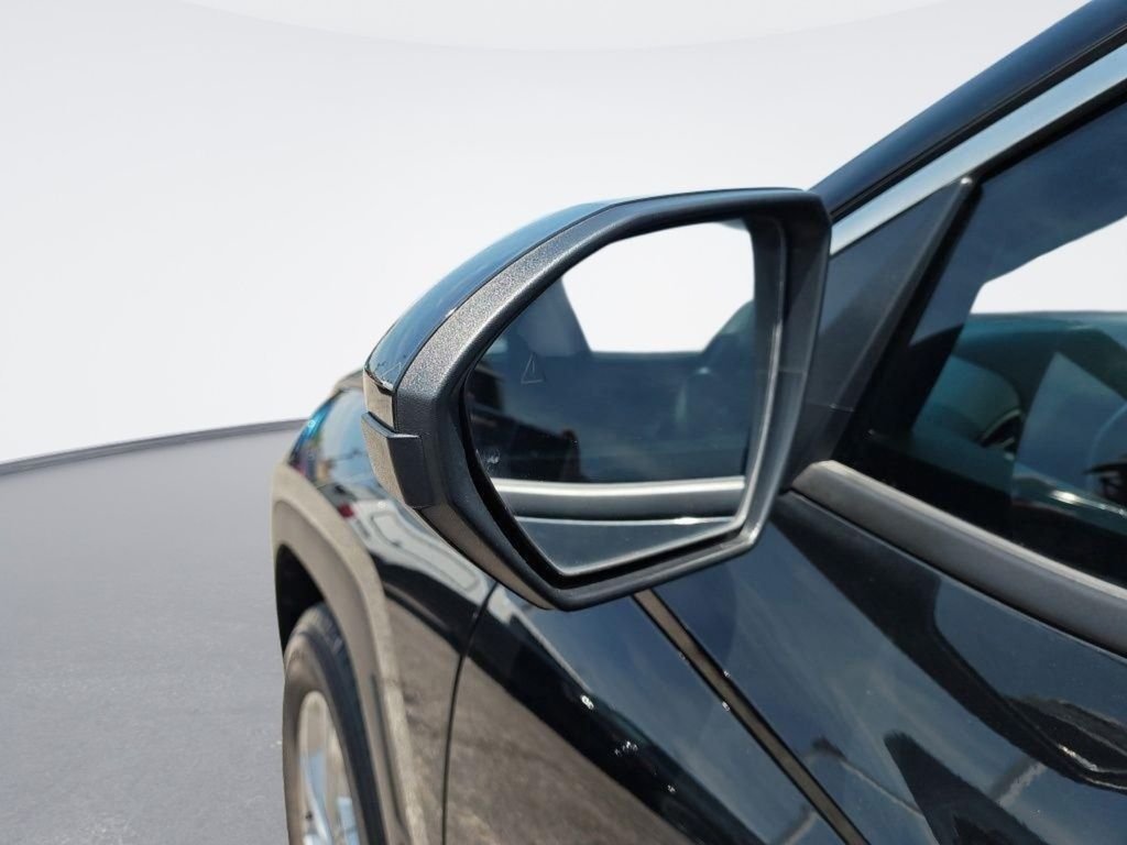 Used 2024 Black Hyundai SEL image 13