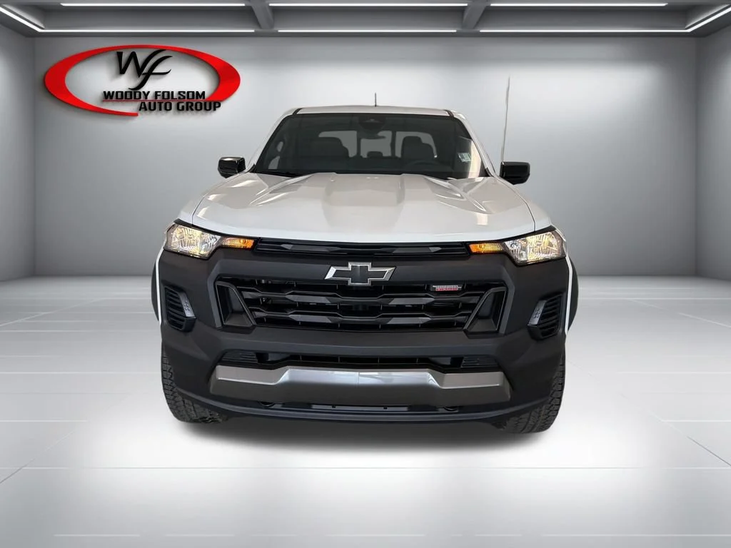 New 2026 Summit White Chevrolet Trail Boss image 2