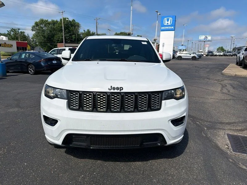 Used 2021 White Jeep Laredo X image 2