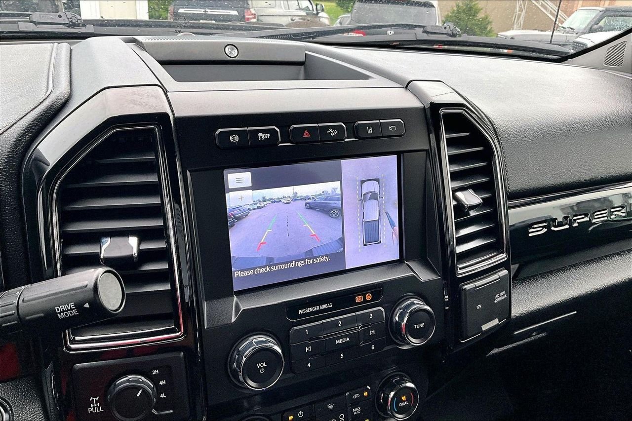 Used 2021 AGATE BLACK Ford LARIAT image 18