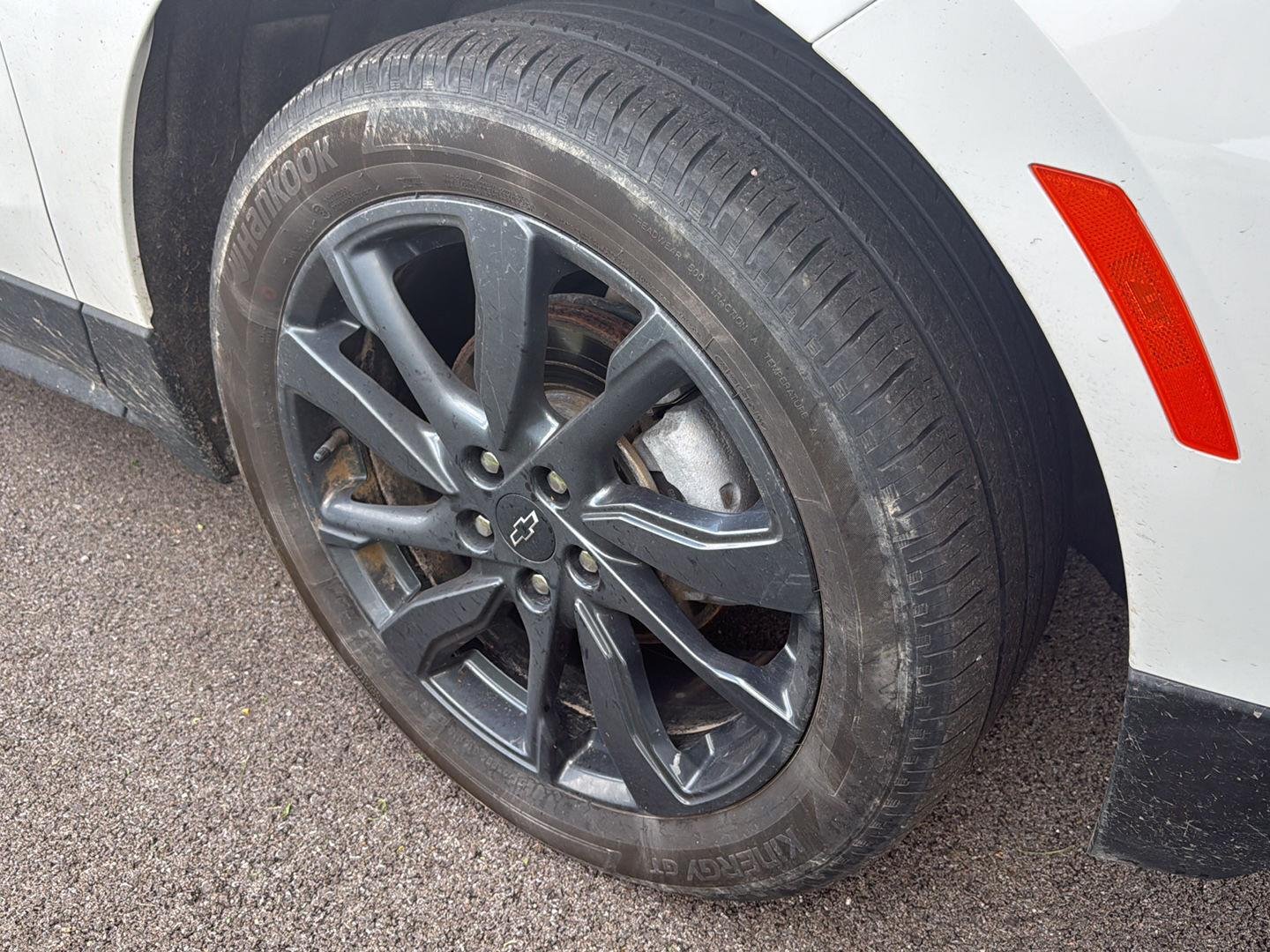 Used 2024 Summit White Chevrolet RS image 8