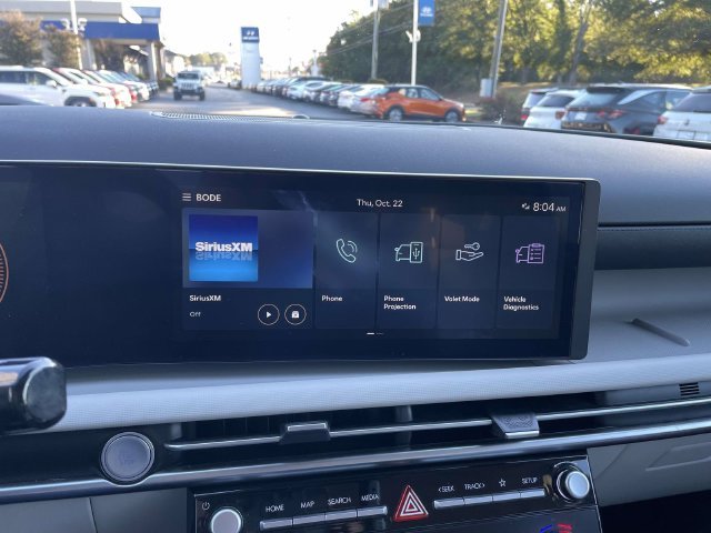 Certified Used 2025 Phantom Black Hyundai SEL image 29