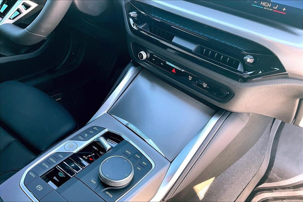 2025 BMW 2 Series 230i - Photo 17