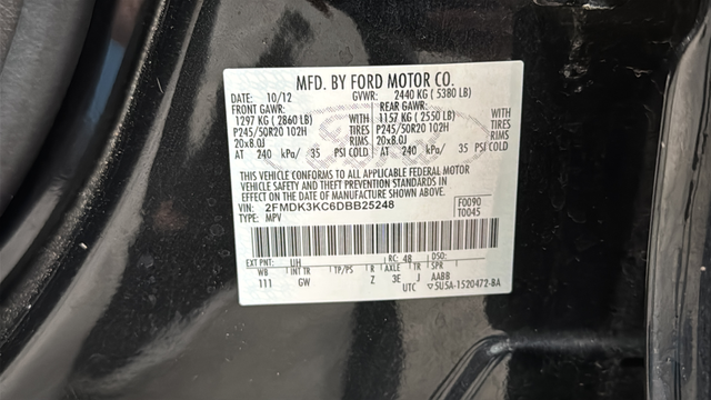 Used 2013 Tuxedo Black Metallic Ford Limited image 28