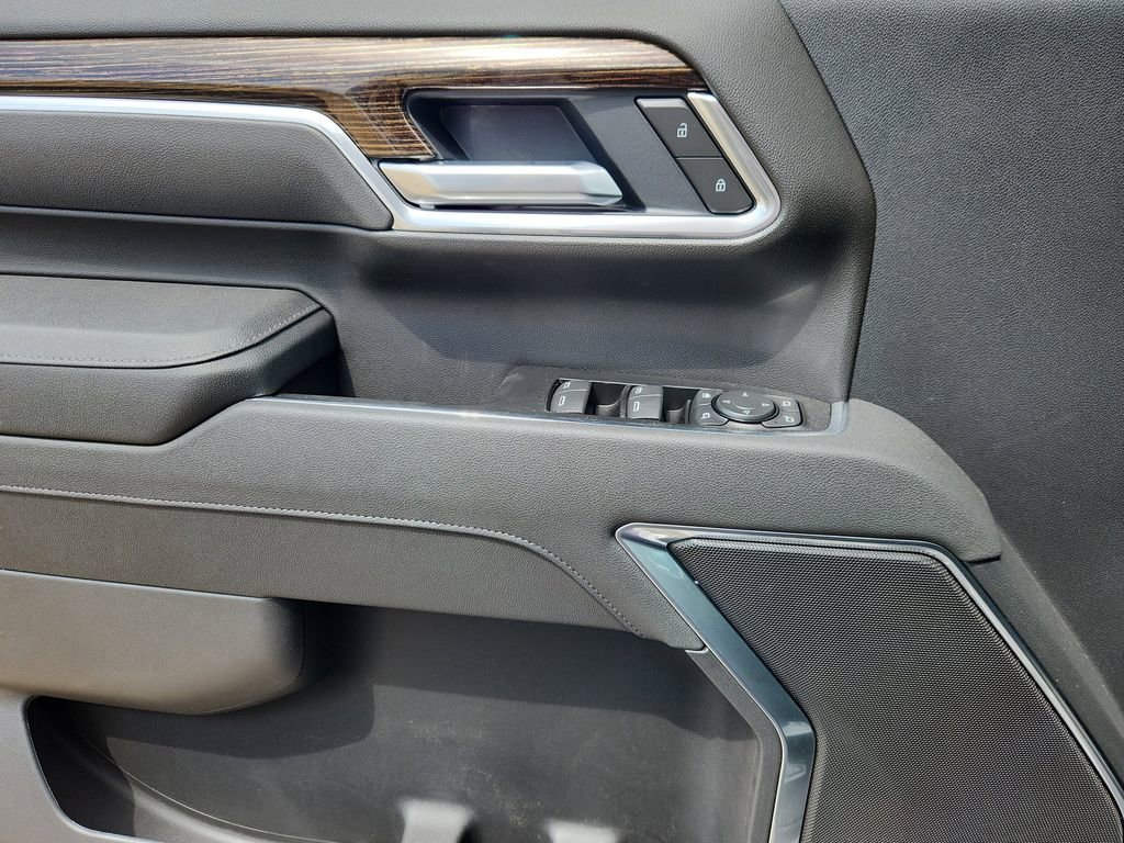 2026 GMC Sierra 3500HD SLE - Photo 7