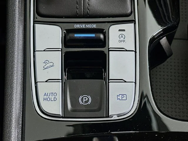 New 2026 Silver Hyundai SEL image 18