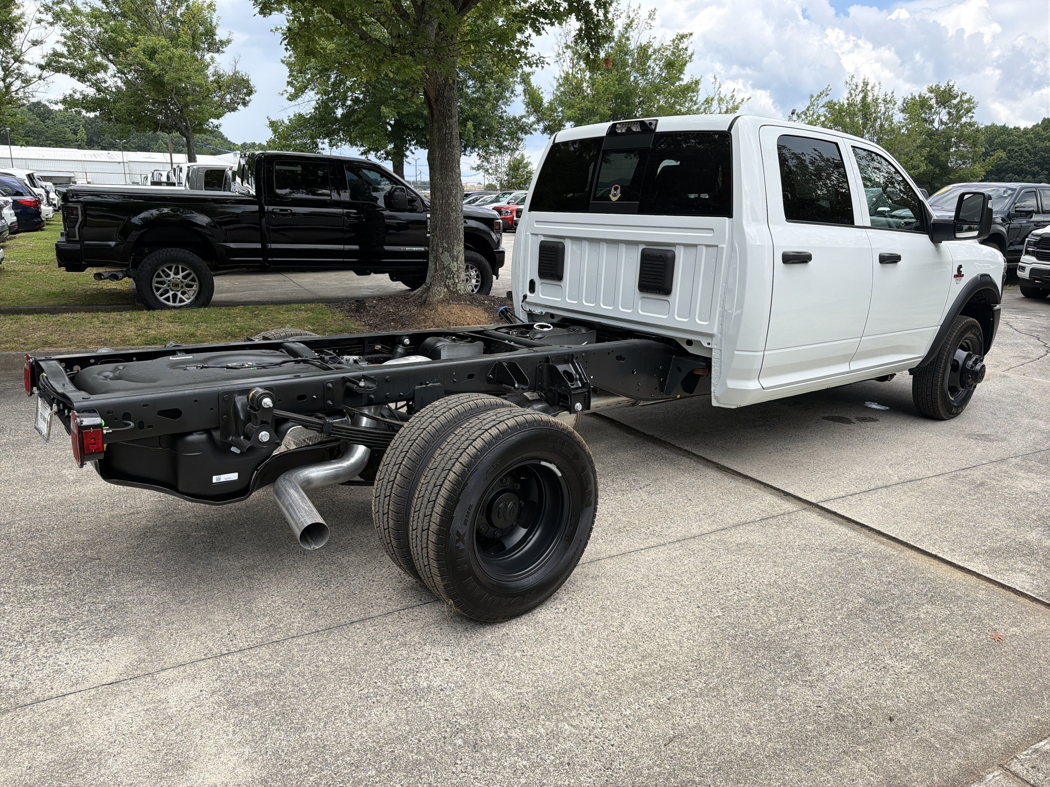New 2026 Bright White Clearcoat RAM Tradesman image 7