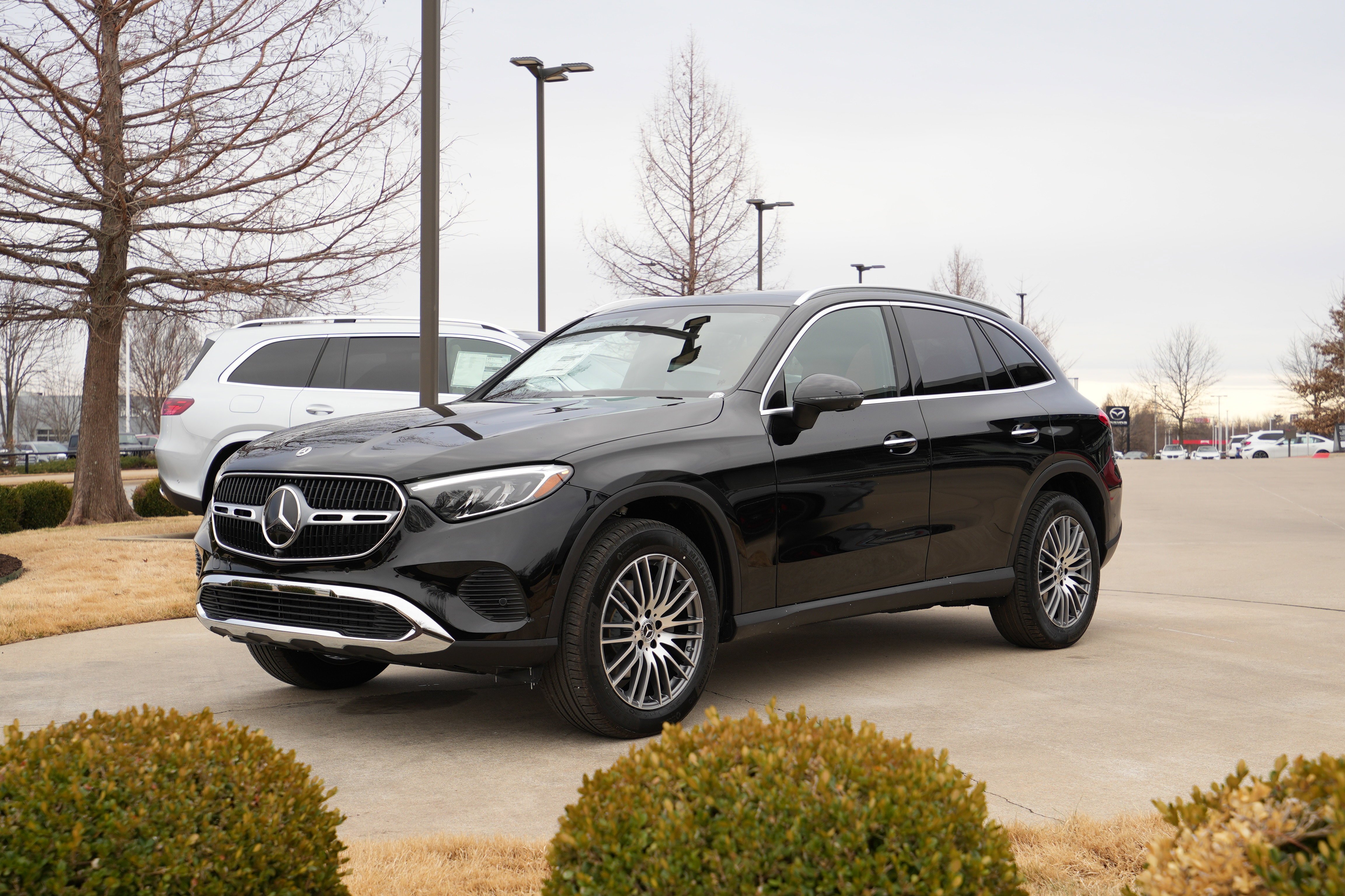 Used 2026 Black Mercedes-Benz GLC 300 image 3