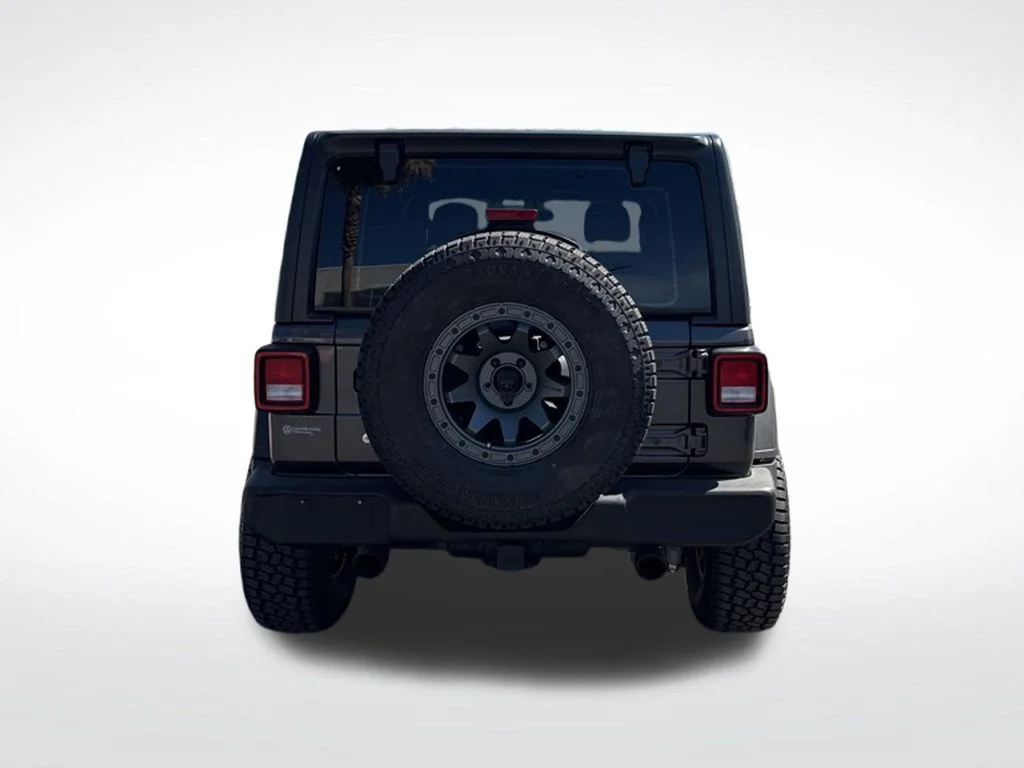Used 2021 Gray Jeep Unlimited Sport image 3