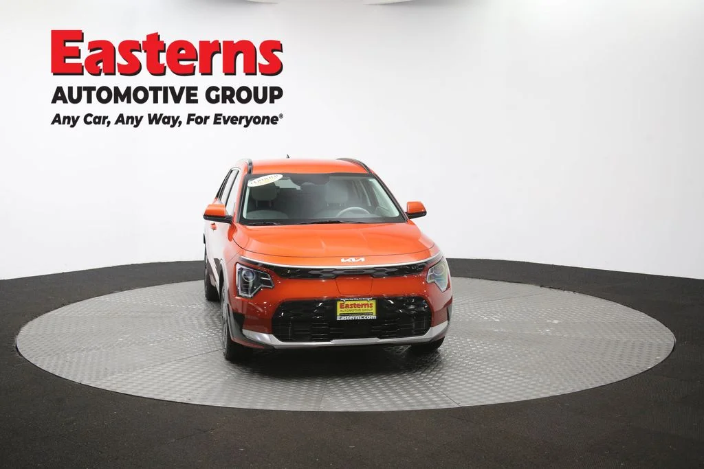 Used 2023 Red Kia Wind image 50