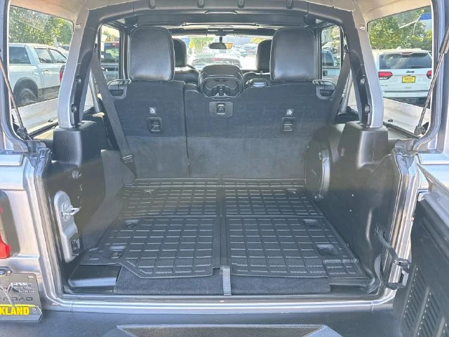 Used 2019 Billet Silver Metallic Clearcoat Jeep Unlimited Rubicon image 12