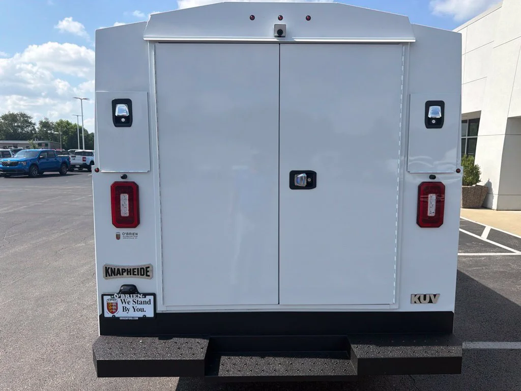 New 2027 Oxford White Ford E-350 SRW image 4