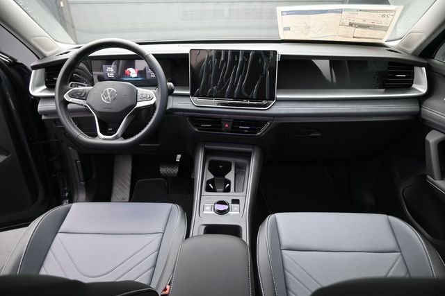 Used 2026 Gray Volkswagen 2.0T SE image 25