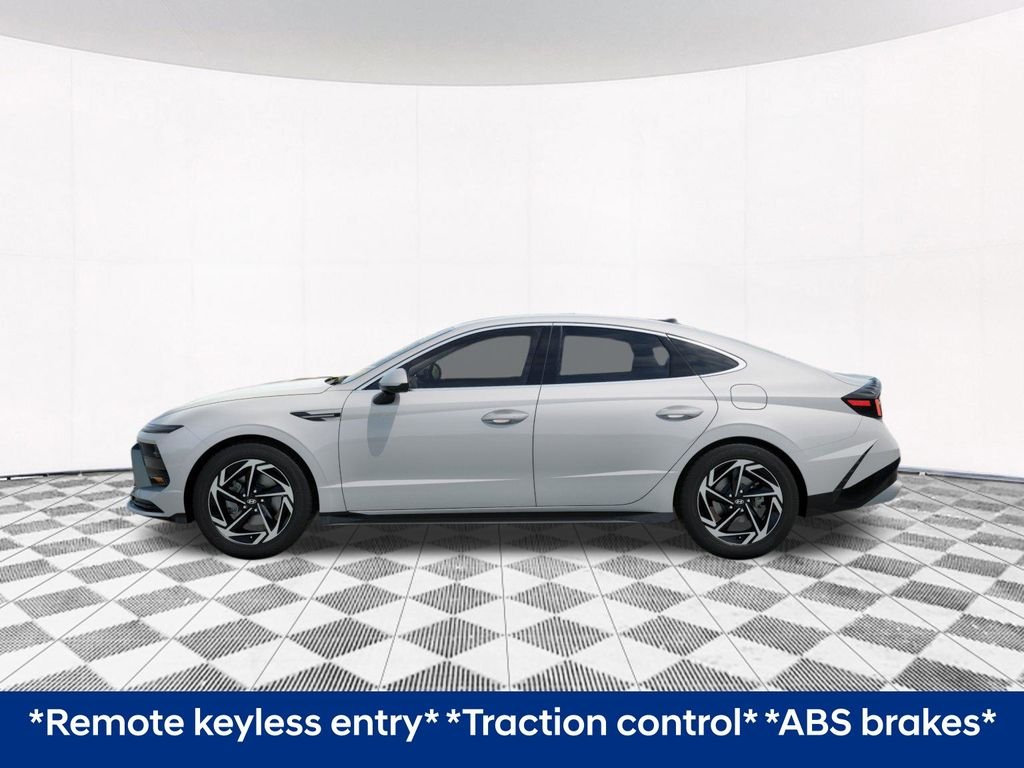 New 2026 White Hyundai SEL Sport image 5
