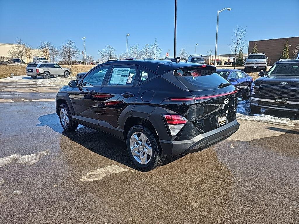 New 2026 Black Hyundai SE AWD image 3
