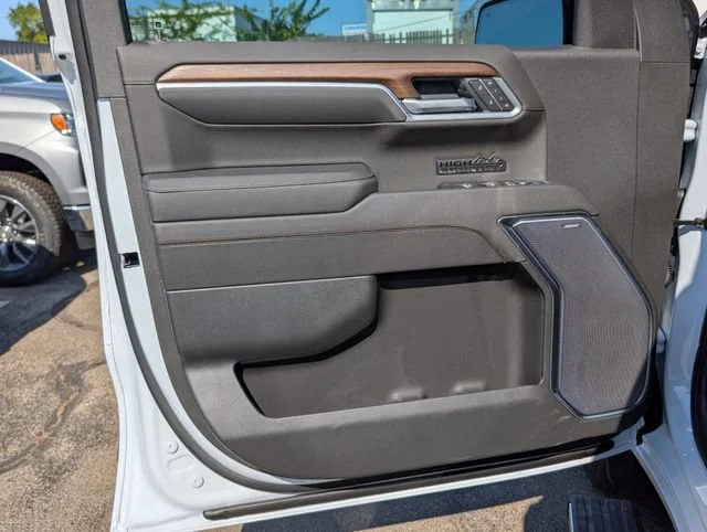 2026 Chevrolet Silverado 1500 High Country - Photo 12