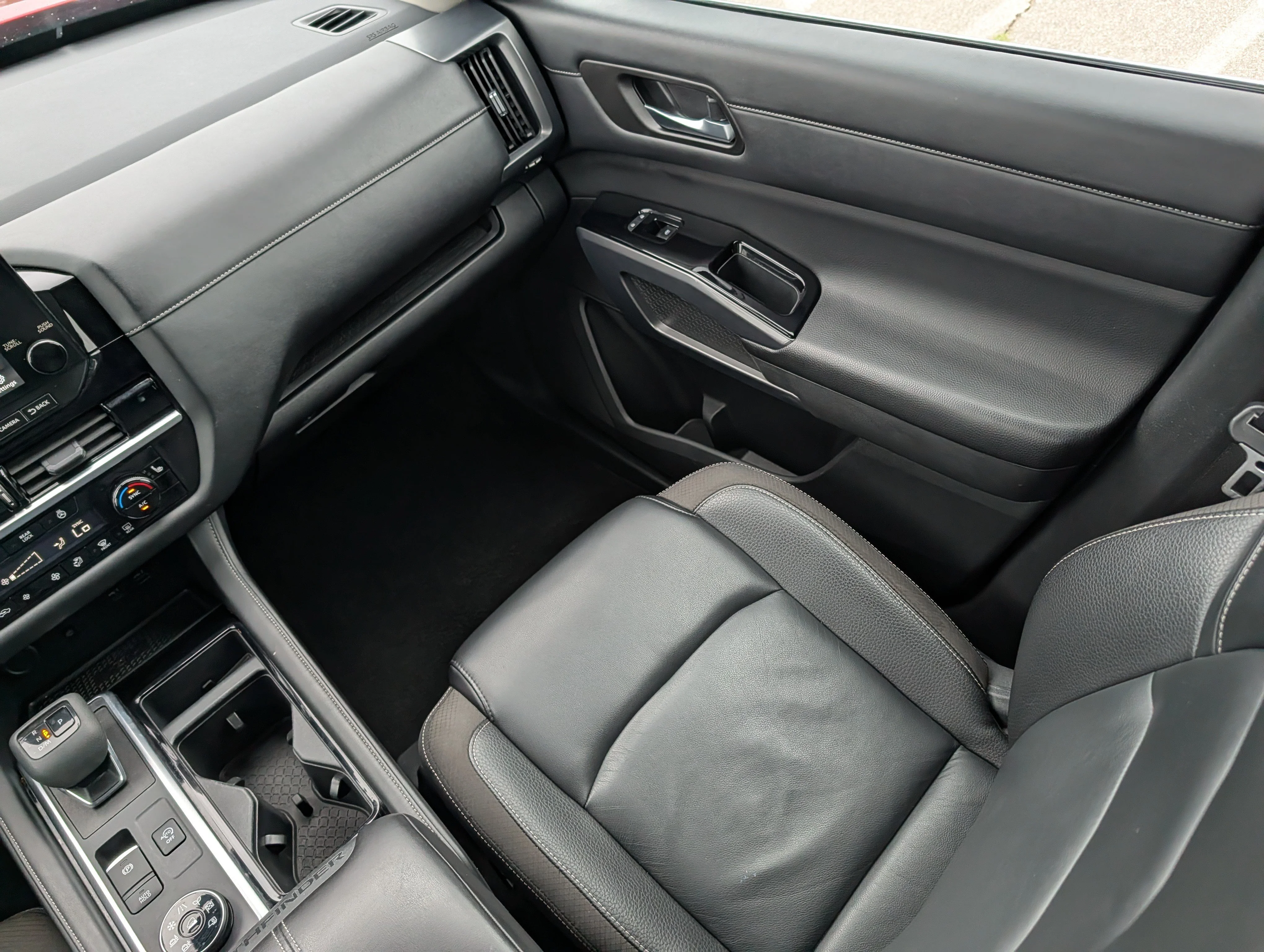 2023 Nissan Pathfinder SL - Photo 11