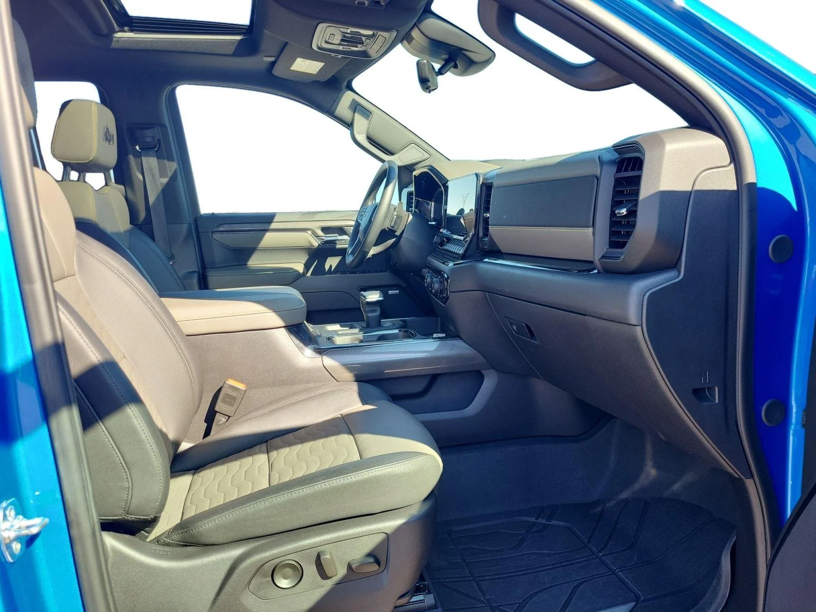 Used 2025 Riptide Blue Metallic Chevrolet ZR2 image 15