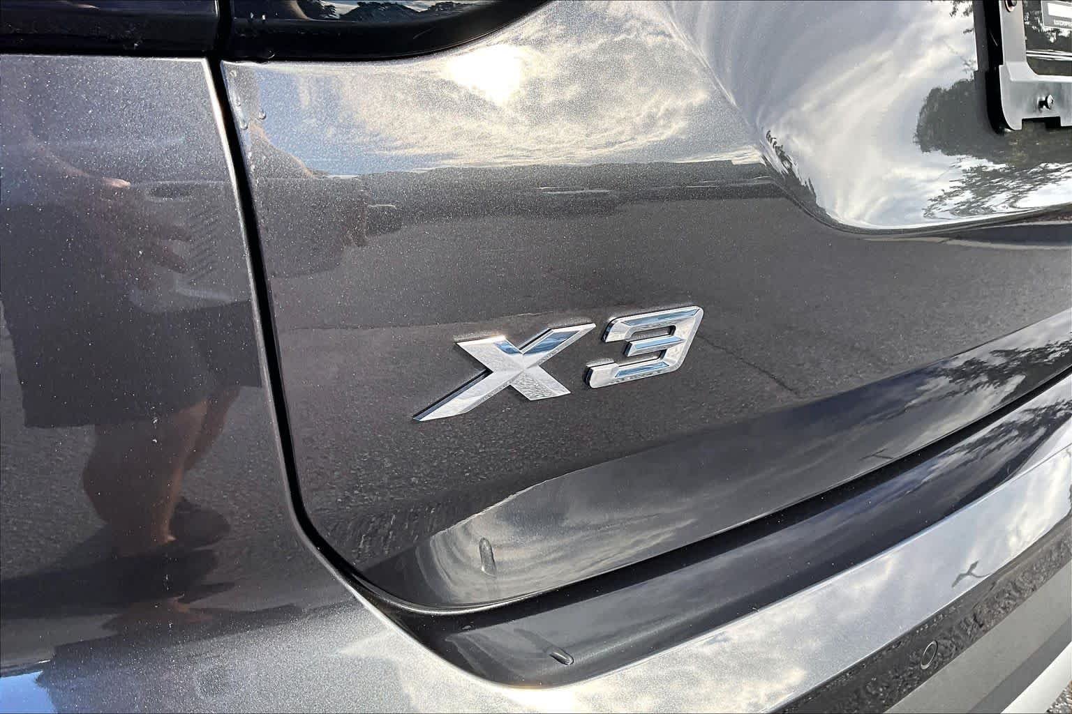 Used 2023 Dark Graphite Metallic BMW sDrive30i image 30