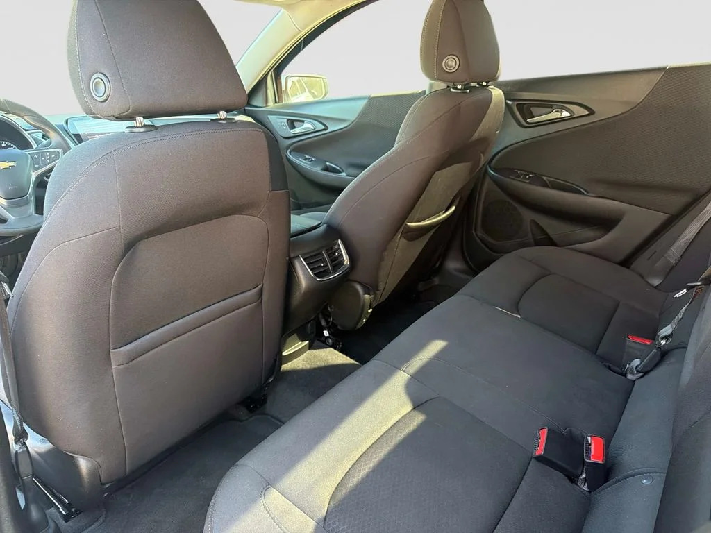 Used 2022 Silver Chevrolet LT image 15