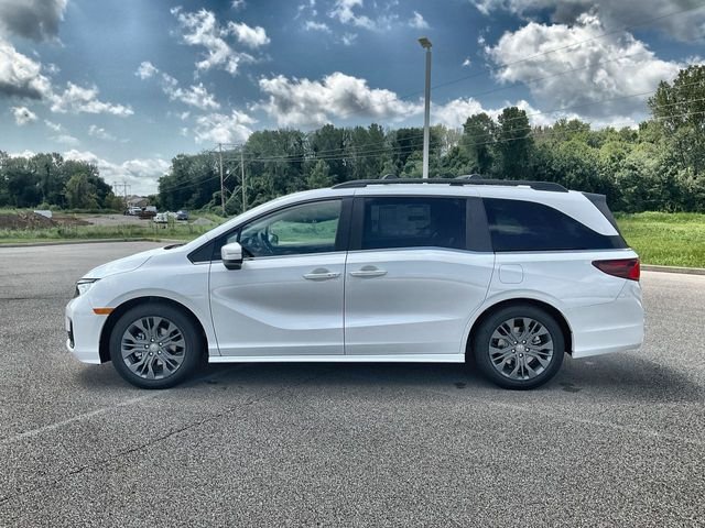 New 2026 Platinum White Pearl Honda Touring image 17