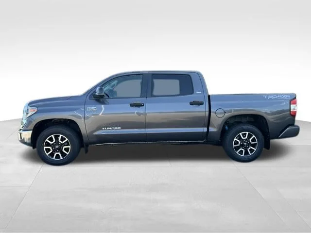 Used 2018 Gray Toyota SR5 image 2