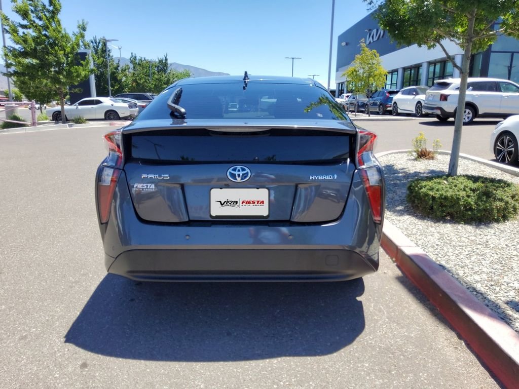 Used 2018 Gray Toyota Two image 24