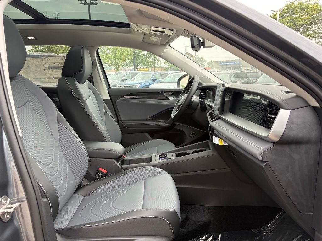 New 2026 Platinum Gray Metallic Volkswagen 2.0T SE image 13