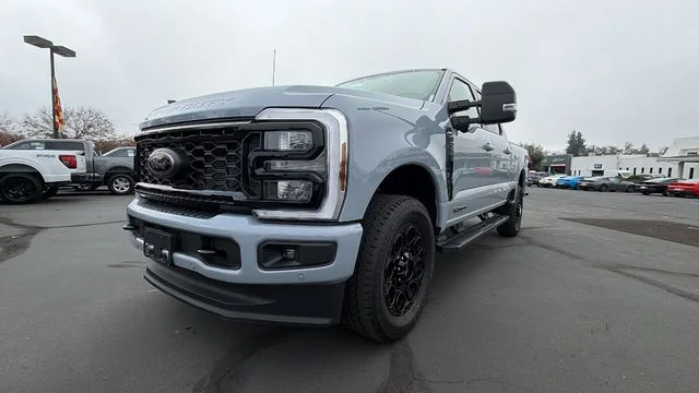 New 2026 Glacier Gray Metallic Tri-Coat Ford F-250® Lariat® image 9